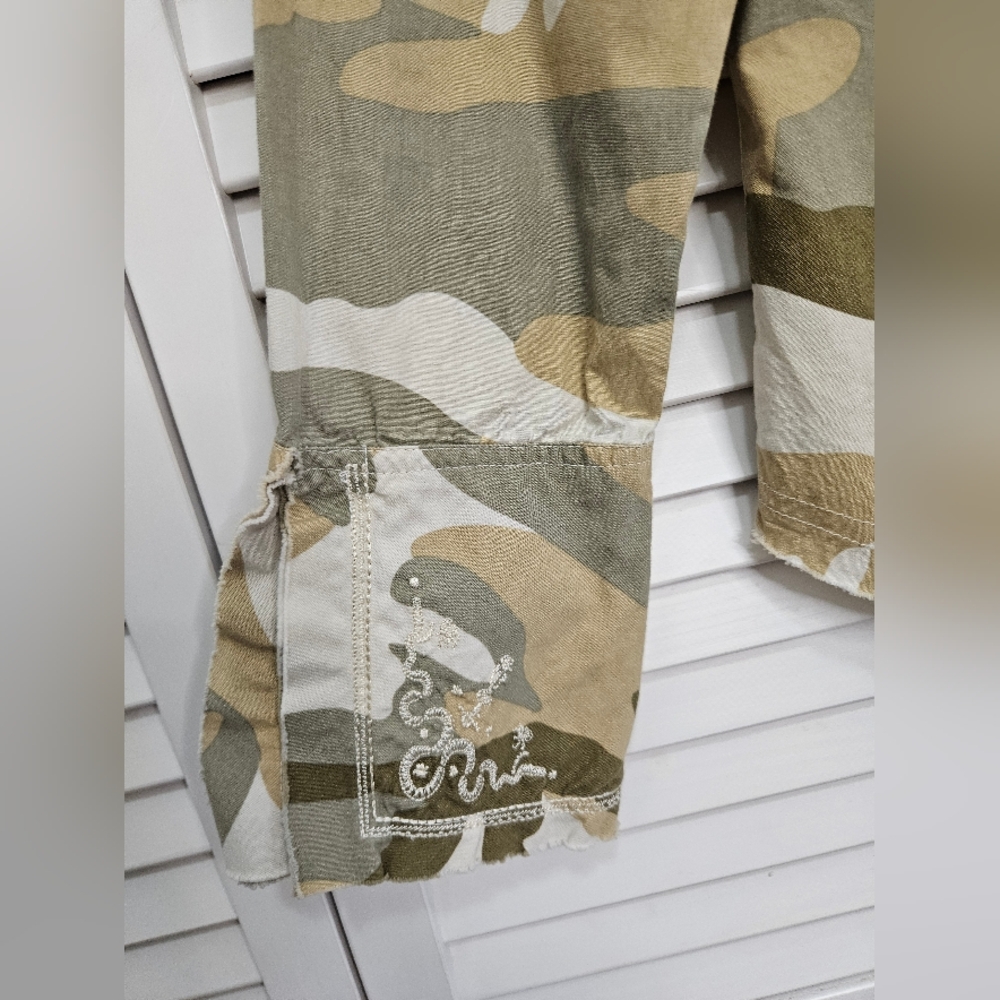 Camouflage Embroidered Long Sleeve Button Down Shirt Women's XS - Picture 4 of 10
